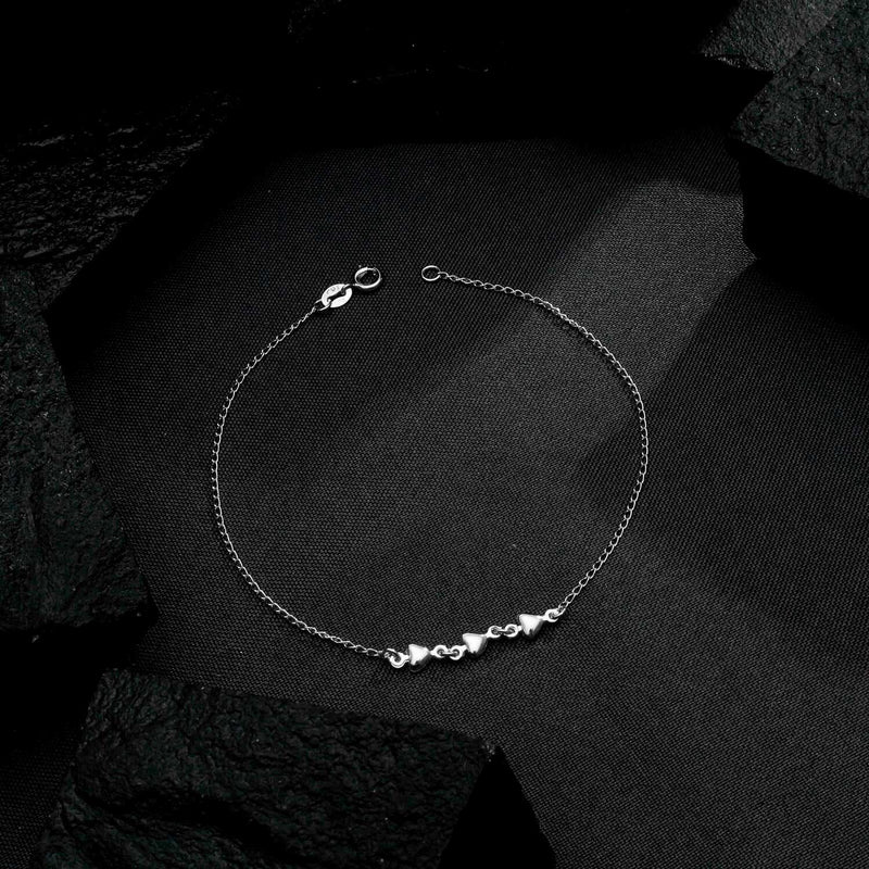 Tornozeleira Prateada 3 Corações Lisa - Galeria