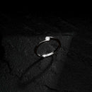 Anel Prateado Solitário Ponto de Luz Zircônia - Galeria